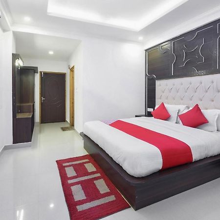 Oyo 23533 Mount View Hotel Kulu Екстериор снимка