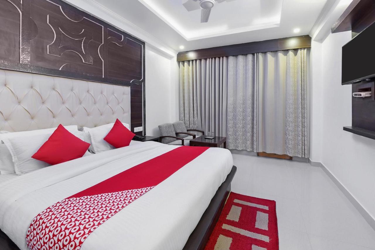 Oyo 23533 Mount View Hotel Kulu Екстериор снимка