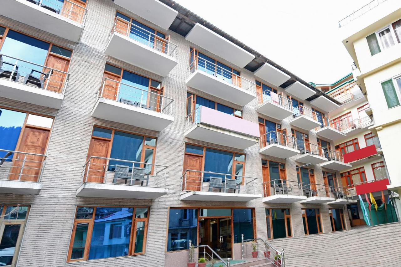 Oyo 23533 Mount View Hotel Kulu Екстериор снимка