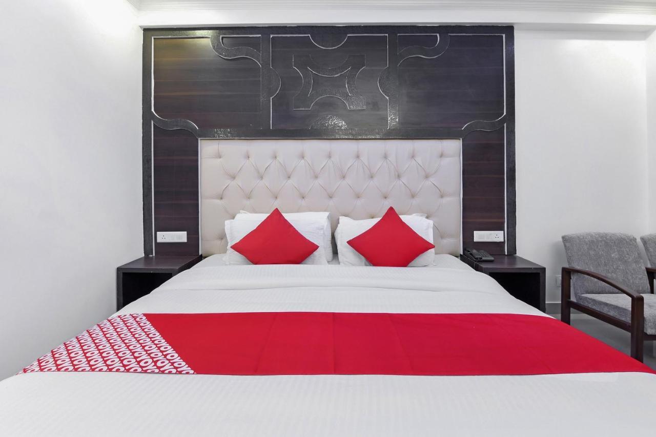 Oyo 23533 Mount View Hotel Kulu Екстериор снимка