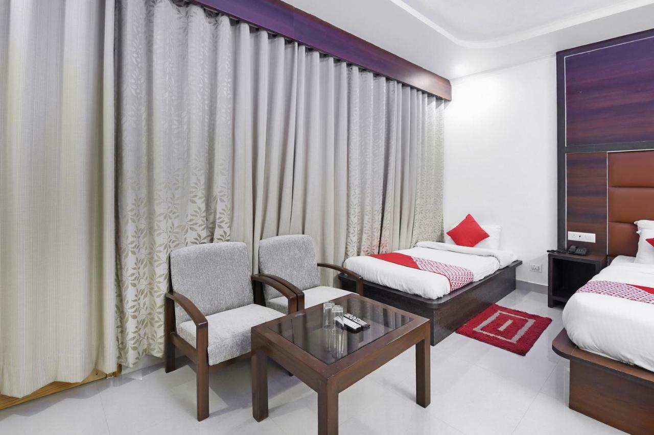 Oyo 23533 Mount View Hotel Kulu Екстериор снимка